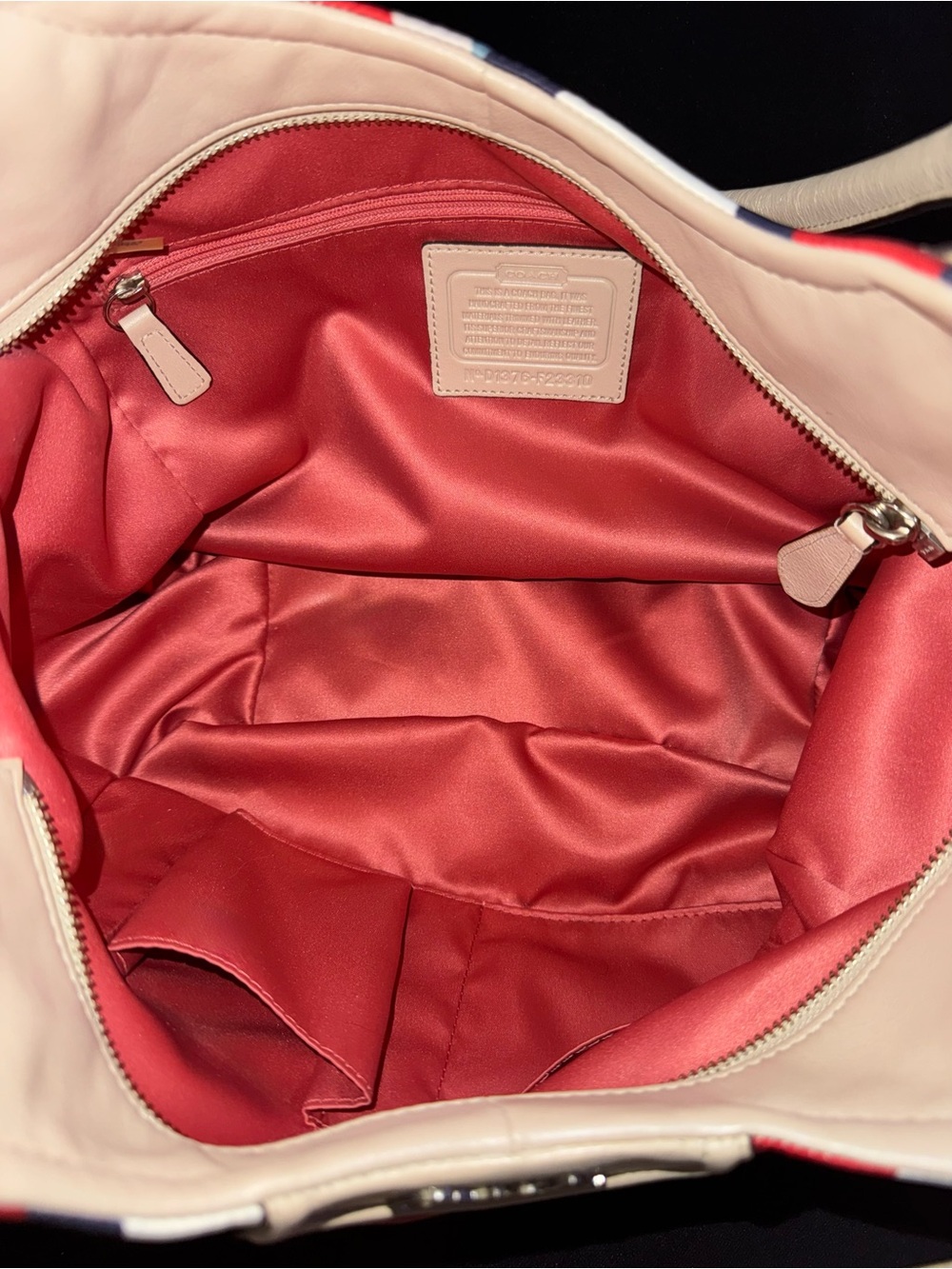 Coach Ashley Op Art Scarf Purse Tote Multicolor Red,White, & Blue - Picture 8 of 8